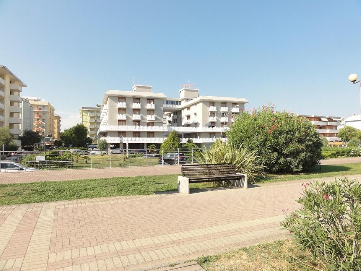 Corso - Appartamenti Bibione Exterior foto